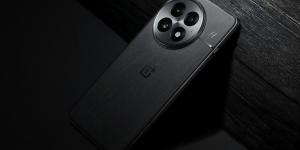 صور رسمية تؤكد تصميم هاتف OnePlus 13 المرتقب