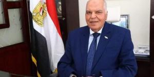 طالبة تضرب معلمة بوحشية في الجيزة والنقابة العامة تصعد ضدها - هرم مصر