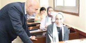 خبير تربوي: البوكليت التعليمي خطوة إيجابية تدعم الطالب والمعلم وتقلل الاعتماد على الكتب الخارجية - هرم مصر
