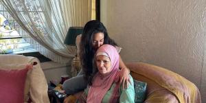 بعد تدخلات المقربين.. القصة الكاملة لحل أزمة مشيرة إسماعيل وآيه سماحة - هرم مصر