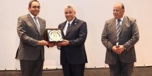 محافظ قنا يشهد ندوة توعوية ضمن مبادرة "معًا بالوعي نحميها" بقصر الثقافة - هرم مصر