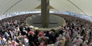 الحجاج يؤدون أعمال يوم النحر برمي الجمرات والطواف .. بث مباشر - هرم مصر