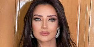 رضوى الشربيني تعلن عن عودة برنامجها هي وبس - هرم مصر