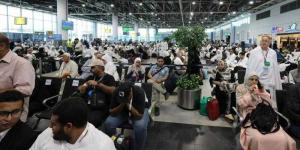 مصر للطيران تبدأ غداً جسرها الجوى لعودة حجاج بيت الله الحرام إلى أرض الوطن تسير 10 رحلات جوية - هرم مصر