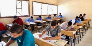 انتهاء امتحانات الدبلومات الفنية 2025 التحريرية.. غدا - هرم مصر