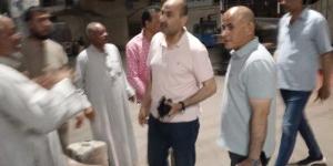تنفيذًا لقرارات غلق المحال.. السكرتير العام المساعد يتابع ميدانيًا الالتزام بمواعيد الغلق في مدينة إهناسيا - هرم مصر
