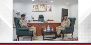 القائد العام لقوة دفاع البحرين يقوم بزيارة تفقدية لإحدى وحدات قوة دفاع البحرين ضمن زياراته الميدانية المستمرة لمختلف الأسلحة والوحدات للاطلاع على جاهزيتها القتالية واستعداداتها العسكرية والإدارية - هرم مصر