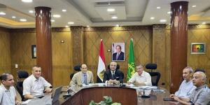 مدير تعليم القليوبية يتابع سير امتحانات الثانوية من غرفة العمليات المركزية - هرم مصر