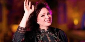 شاهد.. إلهام شاهين تشارك جمهورها بصور أثناء تأدية مناسك العمرة - جريدة هرم مصر