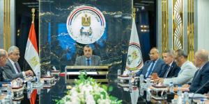 وزير الإنتاج الحربي يتابع الموقف النصف سنوي لموازنة 2025/2026 - جريدة هرم مصر