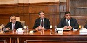 النائب أيمن حامد شريف يشارك في اجتماع لجنة التضامن لمناقشة حلول سكنية لمستأجري الإيجار القديم.. صور - جريدة هرم مصر