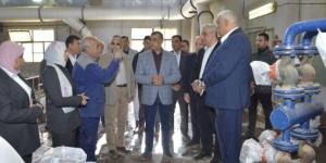 وزير الدولة للإنتاج الحربي يتابع سير العملية الإنتاجية بشركة أبو زعبل للكيماويات المتخصصة «مصنع 18 الحربي» - جريدة هرم مصر