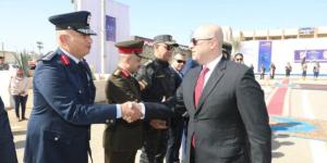 محافظ بني سويف يضع إكليلاً من الزهور على النُصب التذكاري لشهداء الشرطة - جريدة هرم مصر