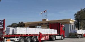 الهلال الأحمر المصري يُسيّر قافلة «زاد العزة» 123 مُحملة بمساعدات غذائية وطبية وشتوية إلى غزة - جريدة هرم مصر