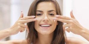 أفضل خطوات لتنظيم روتين العناية بالبشرة صباحًا ومساءً - جريدة هرم مصر