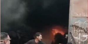 النيران فحمت المكان.. السيطرة على حريق التهم مخزن خردة في الهرم - جريدة هرم مصر