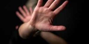 ضبط عامل اغتصب سيدة تحت تهديد السلاح بالدقهلية قبل الهرب إلى ليبيا - جريدة هرم مصر