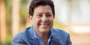 عاجل| جثمان الفنان هاني شاكر يصل مساء غد إلى مطار القاهرة الدولي - جريدة هرم مصر