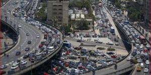 مع انطلاق الطلاب والموظفين.. كثافات مرورية عالية بمحافظتي القاهرة والجيزة - جريدة هرم مصر