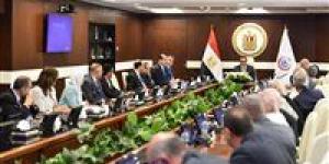 وزير الصحة يترأس اجتماعاً رفيعاً مع الرابطة الدولية لمكافحة الصرع لوضع استراتيجية وطنية شاملة - جريدة هرم مصر