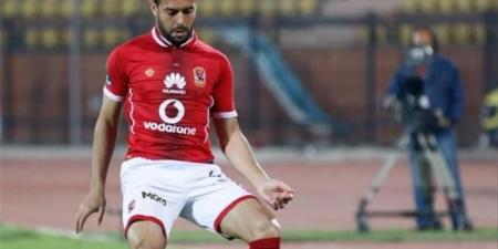 بالفيديو .. نجم الأهلي والزمالك السابق يعلن اعتزاله علي الهواء - هرم مصر