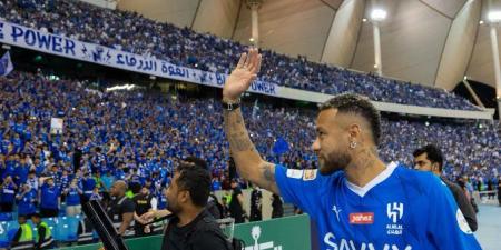 الهلال يعلن عودة نيمار بعد غياب عام كامل قبل مباراة العين