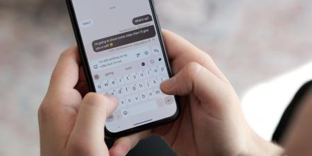 Gboard يختبر سمات جديدة بألوان ديناميكية