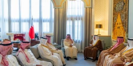 ولي عهد البحرين يبحث توطيد التعاون مع وزير التعليم - هرم مصر