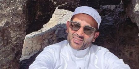 أحمد سعد داخل المسجد النبوى الشريف بعد إزالة التاتو - هرم مصر