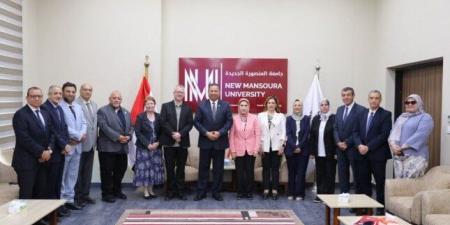تعاون أكاديمي بين جامعة المنصورة الجديدة ونوتنجهام ترنت البريطانية - هرم مصر