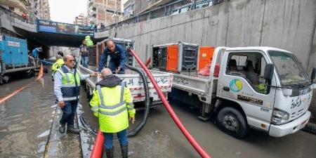 غرق بالكامل.. نزح المياه من نفق سيدي بشر في الإسكندرية - هرم مصر