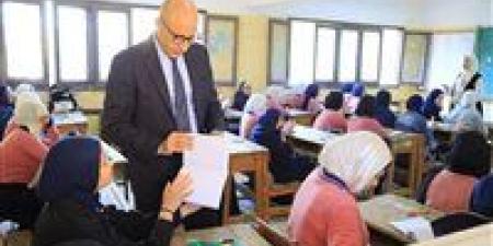 انتهاء امتحان اللغة العربية لطلاب الشهادة الإعدادية بالقاهرة والجيزة والقليوبية - هرم مصر