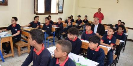 تأجيل امتحانات الشهادة الإعدادية لمدة ساعة بسبب الأمطار بالإسكندرية - هرم مصر