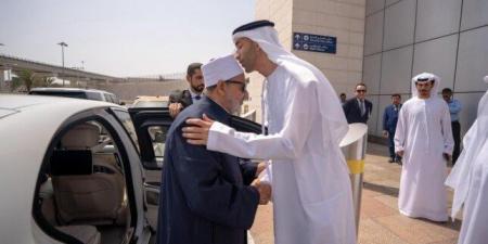شيخ الأزهر يغادر مطار دبي متوجهًا إلى القاهرة عقب مشاركته في قمة الإعلام العربي - هرم مصر