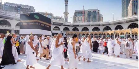 توافد الحجاج على المسجد الحرام لأداء طواف القدوم - هرم مصر