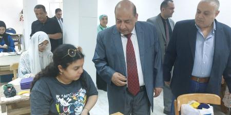 نائب رئيس جامعة القاهرة يتفقد امتحانات العلاج الطبيعي خارج الحرم - هرم مصر
