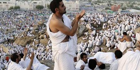  حكم استعمال الـ"صن بلوك" لحجاج بيت الله؟وهل يوجب الفدية؟ #دين وحياة #دار الإفتاء - هرم مصر