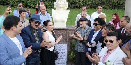 رئيس الأوبرا يزيح الستار عن تمثالي أسمهان وفريد الأطرش .. اعرف التفاصيل - هرم مصر