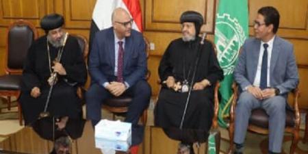 وفد كنسي يقدم التهنئة لمحافظ القليوبية بمناسبة عيد الأضحى المبارك - هرم مصر