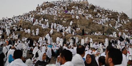 جبل عرفات.. ما هي قصته و هل يجب على الحجاج الوقوف عليه - هرم مصر
