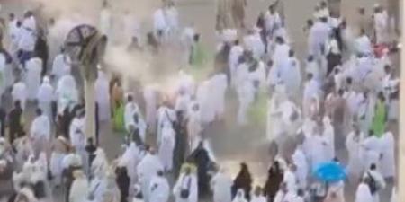 مع الارتفاع الكبير فى الحرارة..تحذير للحجاج من التعرض المباشر لأشعة الشمس - هرم مصر