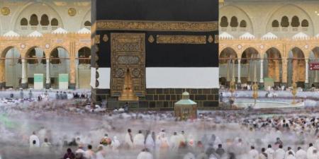 حجاج بيت الله الحرام يؤدون طواف الإفاضة في أجواء إيمانية وخدمات متكاملة - هرم مصر