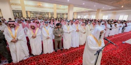 صلاة عيد الأضحى في منطقة الباحة - هرم مصر