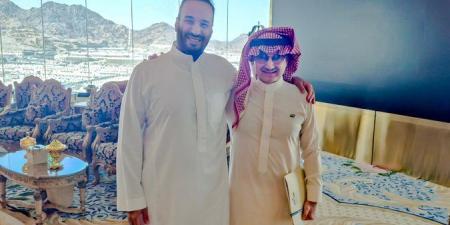 صورة تجمع ولي العهد السعودي والوليد بن طلال تشعل التفاعل في موسم الحج - هرم مصر