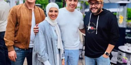 حسام داغر برفقة حنان ترك وزوجها أثناء صلاة العيد في كاليفورنيا - هرم مصر