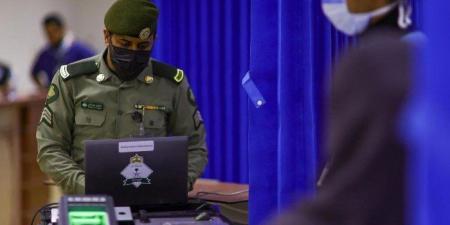 السعودية.. الجوازات تستخدم الخدمات الإلكترونية المتنقلة للتحقق من هوية التائهين والمنوَّمين - هرم مصر