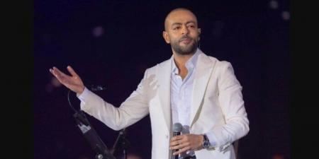 الموضوع صعب أوي.. تامر عاشور يحكي كواليس غنائه أمام الرئيس السيسي - هرم مصر
