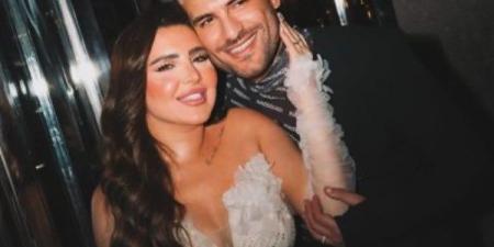 مسلم يعلن تعرض زوجته لوعكة صحية ربنا يبعد عنك العين - هرم مصر