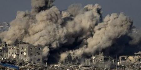 وصول جرحى فلسطينيين بينهم الطفل أدم الناجى الوحيد من فاجعة آل النجار للعلاج بإيطاليا - هرم مصر