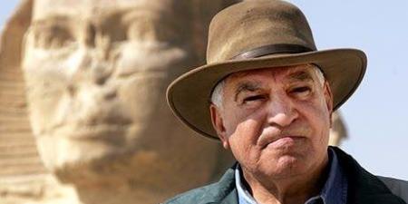 الملكة كانت بدينة.. زاهي حواس: إلهام شاهين رفضت تجسيد حتشبسوت احترامًا للحقيقة التاريخية - هرم مصر